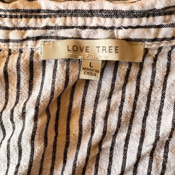 Love, tree size large, striped button-down, short sleeve shirt - Picture 2 of 9